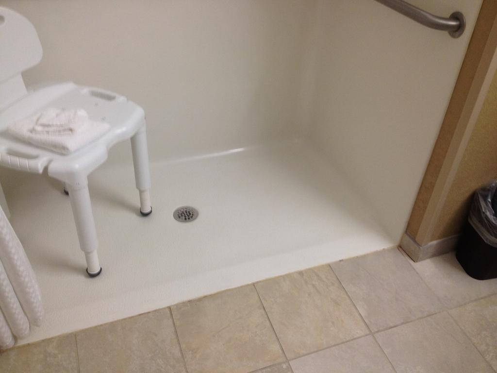 Microtel Inn & Suites By Wyndham Mineral Wells/Parkersburg Extérieur photo